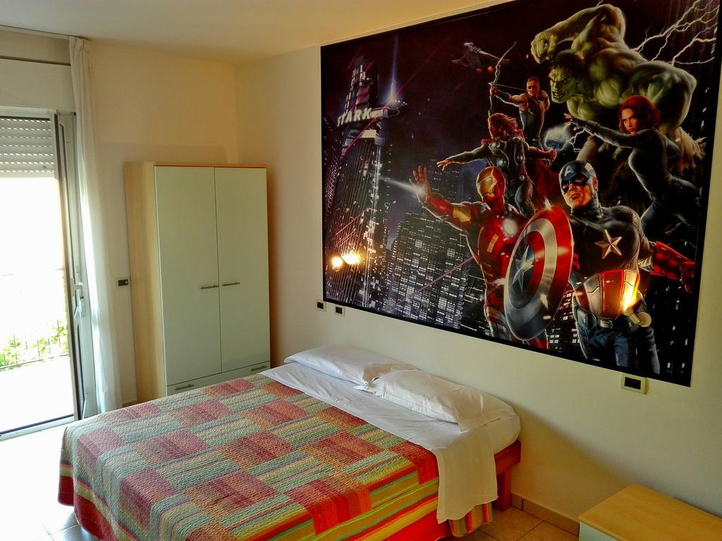 Hotel Villa Cesare B&B Алба Адриатика Екстериор снимка